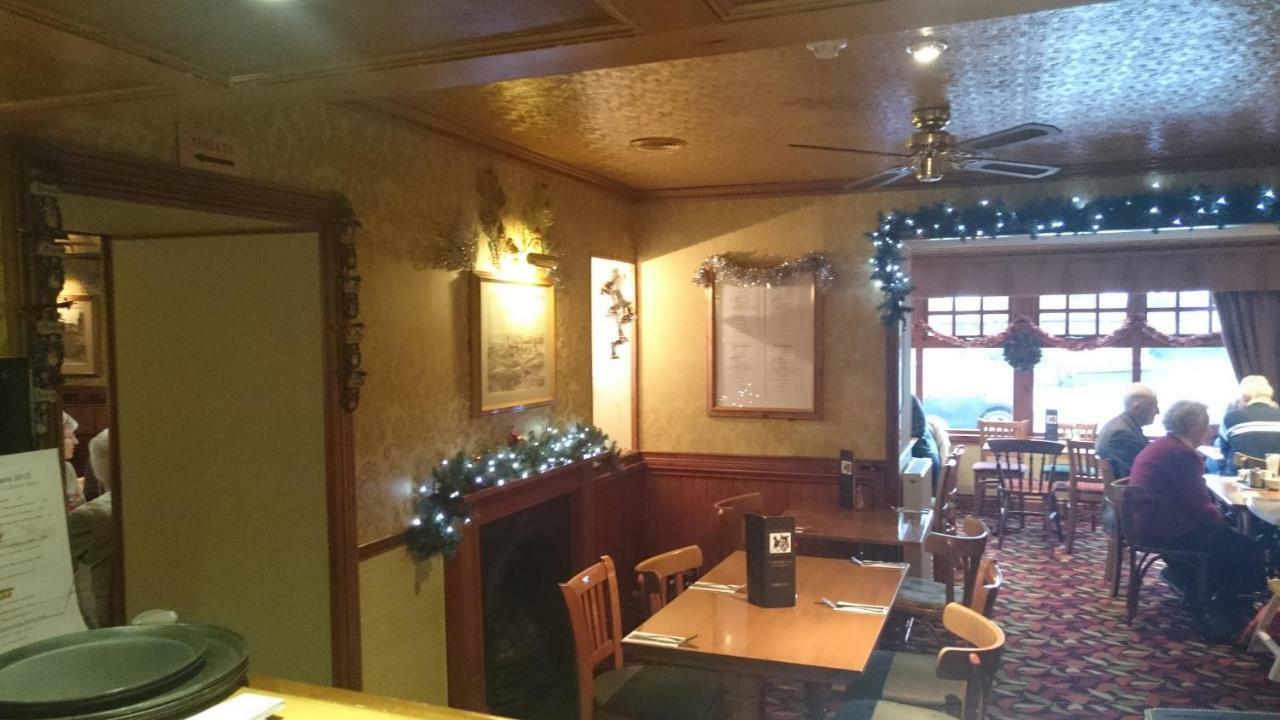 Leuchars St Michaels Inn מראה חיצוני תמונה